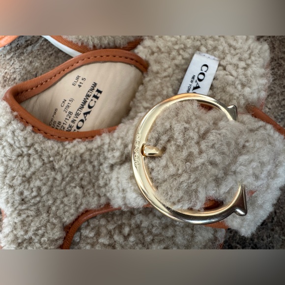 NEW!!! COACH Hollie Shearling Leather C Buckle Flip-Flop Sandals- Women’s 11B - Picture 9 of 10